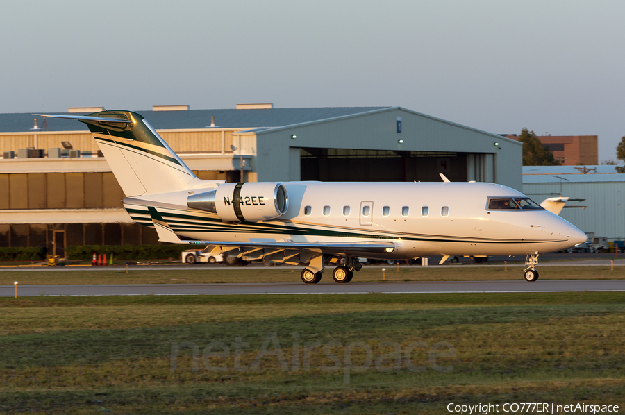 (Private) Bombardier CL-600-2B16 Challenger 601-3A (N42EE) | Photo 12453