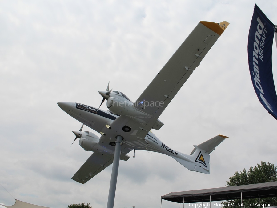 (Private) Diamond DA42 NG Twin Star (N42LA) | Photo 554978