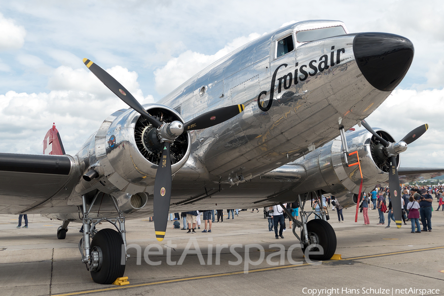 (Private) Douglas DC-3C-S1C3G (N431HM) | Photo 328537