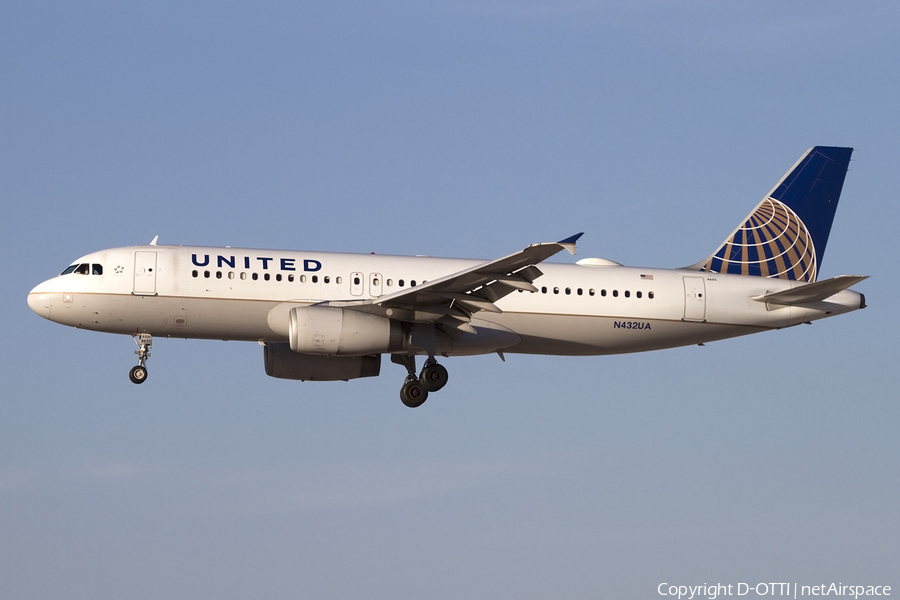 United Airlines Airbus A320-232 (N432UA) | Photo 425074