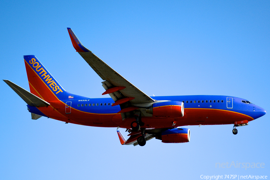 Southwest Airlines Boeing 737-7H4 (N433LV) | Photo 39795