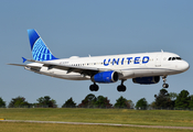United Airlines Airbus A320-232 (N436UA) at  Dallas/Ft. Worth - International, United States