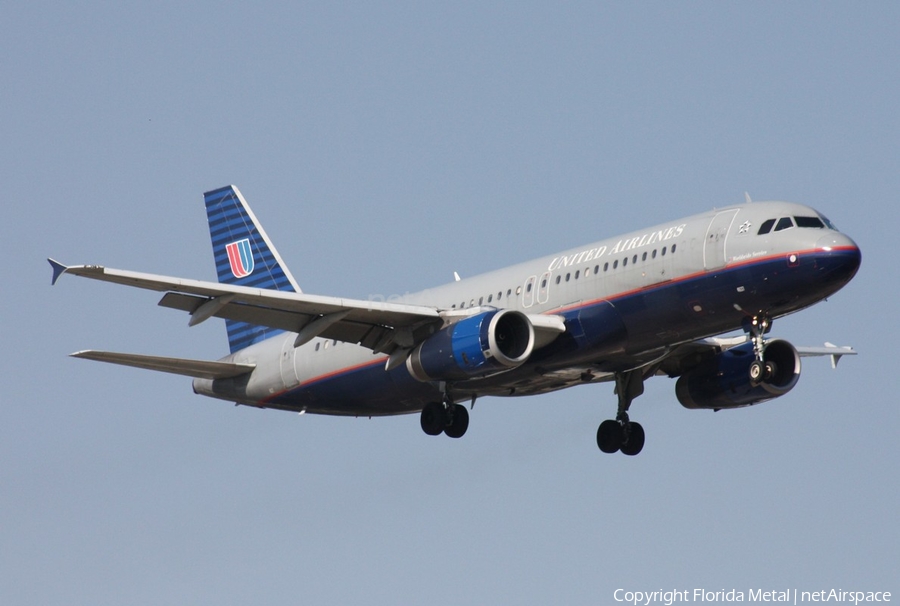 United Airlines Airbus A320-232 (N437UA) | Photo 337265