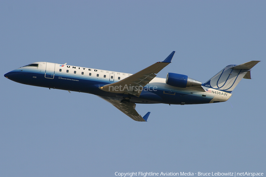 United Express (Air Wisconsin) Bombardier CRJ-200LR (N438AW) | Photo 151646