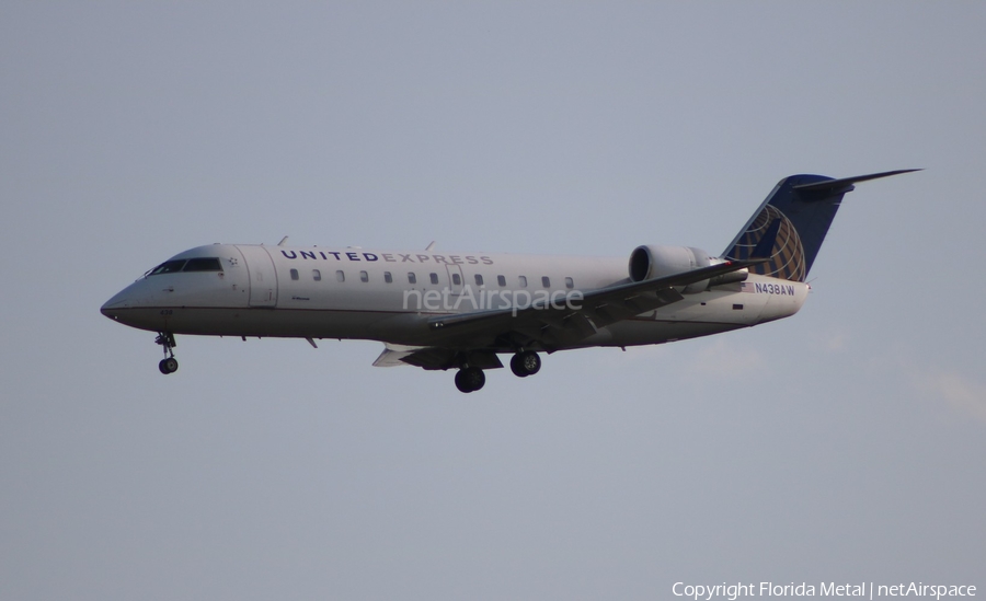 United Express (Air Wisconsin) Bombardier CRJ-200LR (N438AW) | Photo 586200