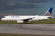 United Airlines Airbus A320-232 (N439UA) at  Calgary - International, Canada