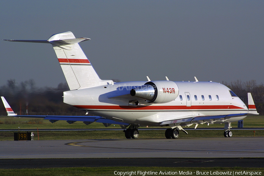(Private) Bombardier CL-600-2B16 Challenger 604 (N43R) | Photo 158937