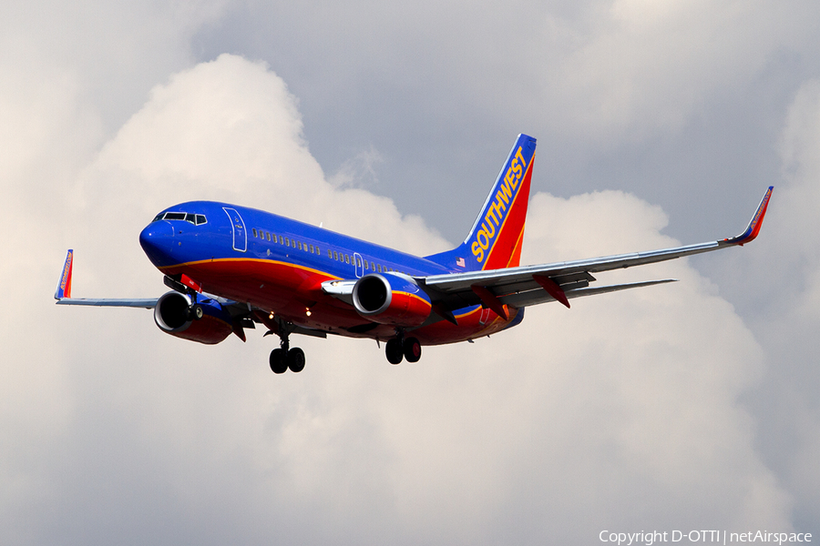 Southwest Airlines Boeing 737-7H4 (N440LV) | Photo 339405