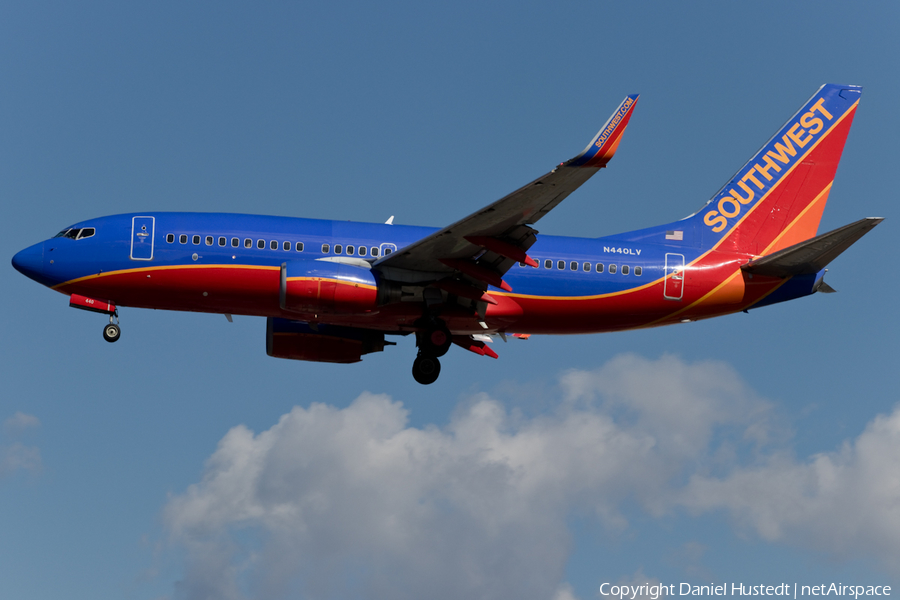 Southwest Airlines Boeing 737-7H4 (N440LV) | Photo 446804