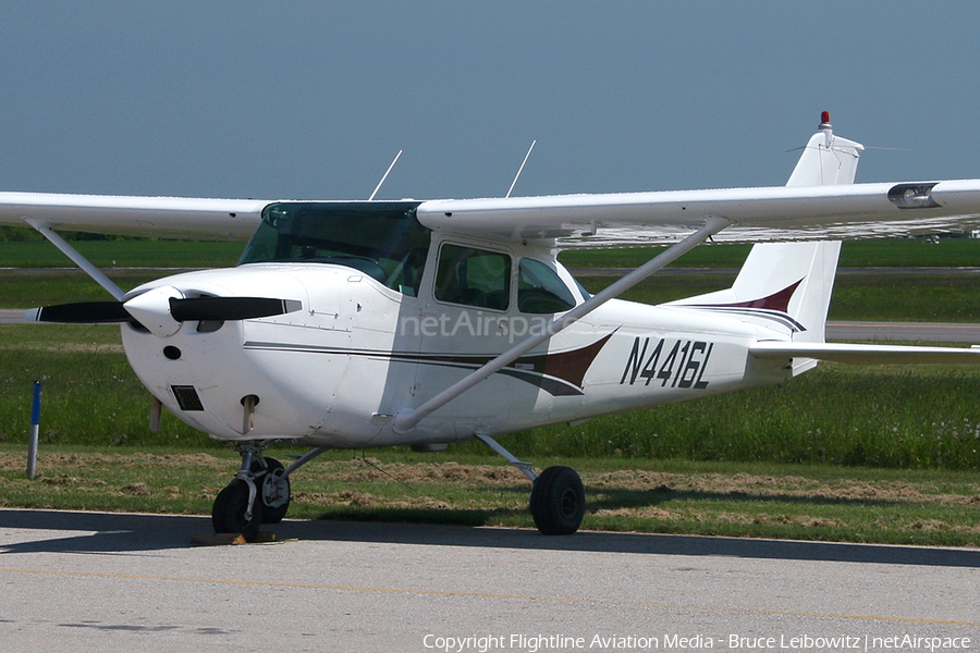 (Private) Cessna 172G Skyhawk (N4416L) | Photo 160846