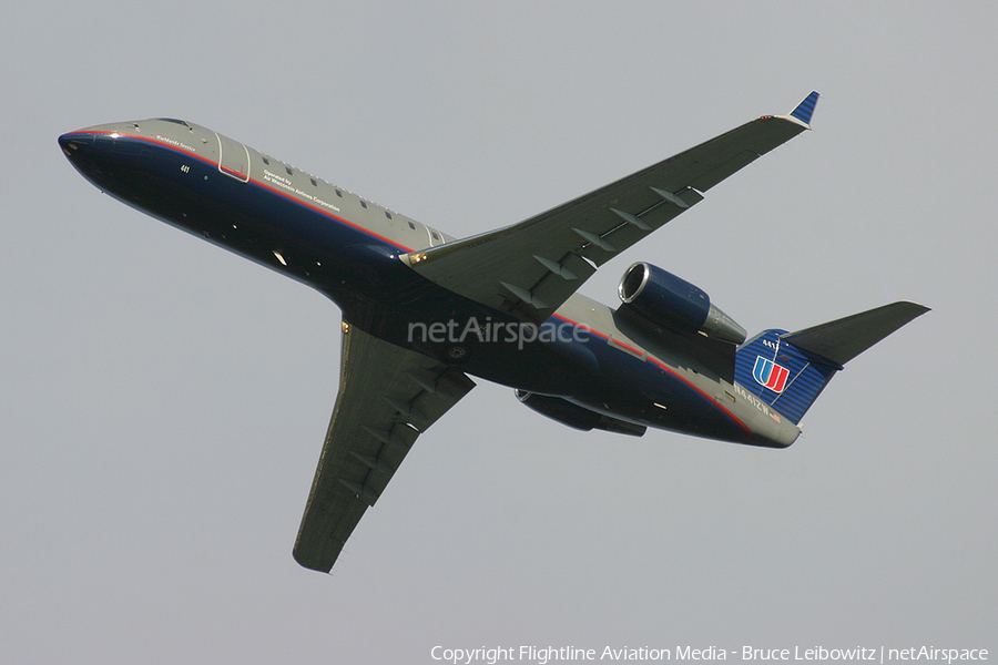 United Express (Air Wisconsin) Bombardier CRJ-200LR (N441ZW) | Photo 178279