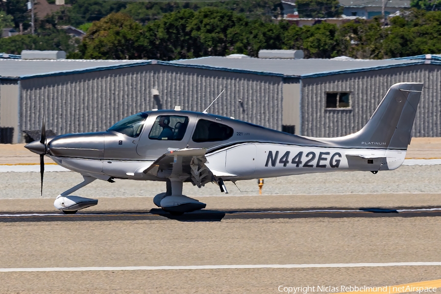 (Private) Cirrus SR22T G6 GTS Platinum (N442EG) | Photo 680905