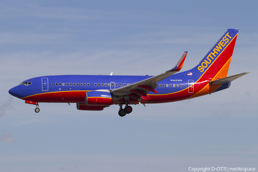 Southwest Airlines Boeing 737-7H4 (N442WN) | Photo 341746