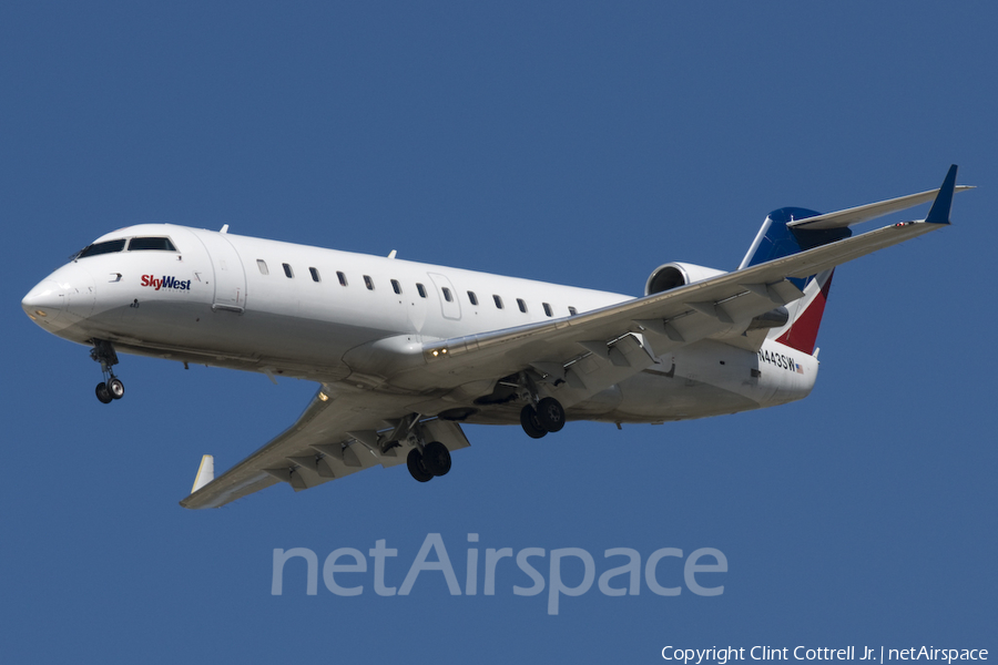 SkyWest Airlines Bombardier CRJ-200LR (N443SW) | Photo 40658