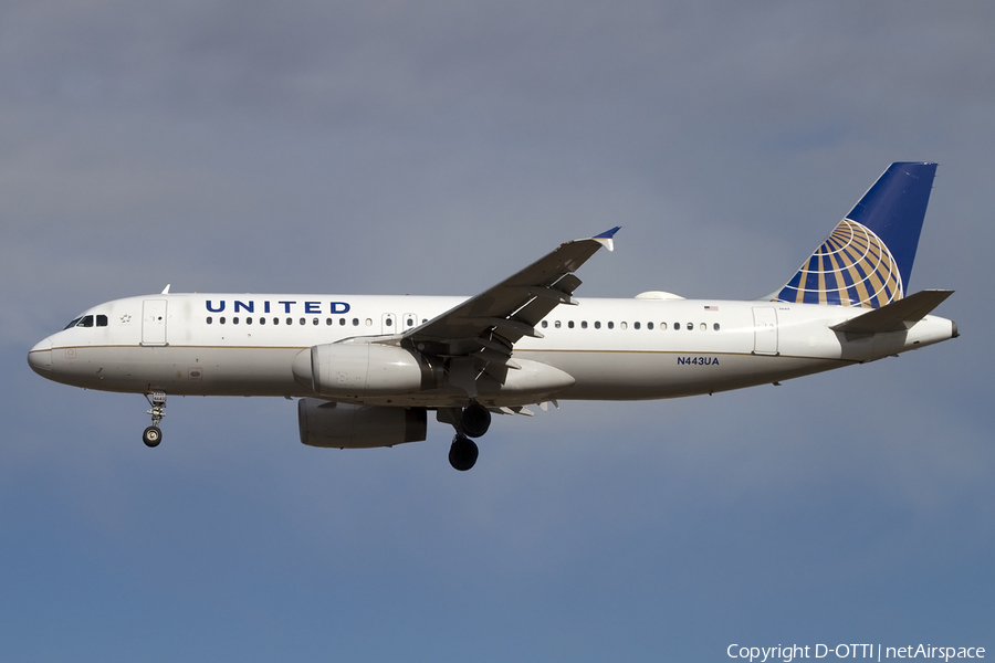 United Airlines Airbus A320-232 (N443UA) | Photo 428374