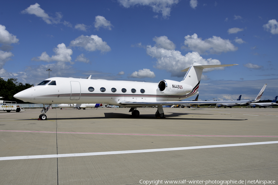 NetJets Gulfstream G-IV-X (G450) (N445QS) | Photo 498438