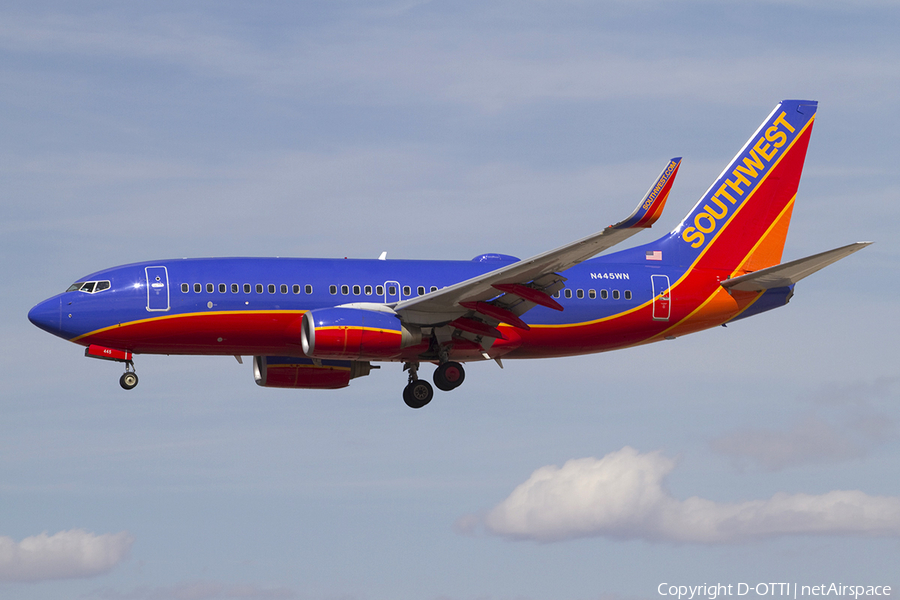 Southwest Airlines Boeing 737-7H4 (N445WN) | Photo 341810