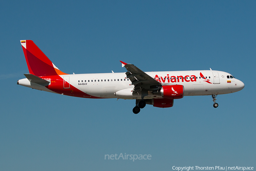 Avianca Airbus A320-214 (N446AV) | Photo 134910