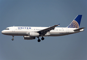 United Airlines Airbus A320-232 (N447UA) at  Los Angeles - International, United States