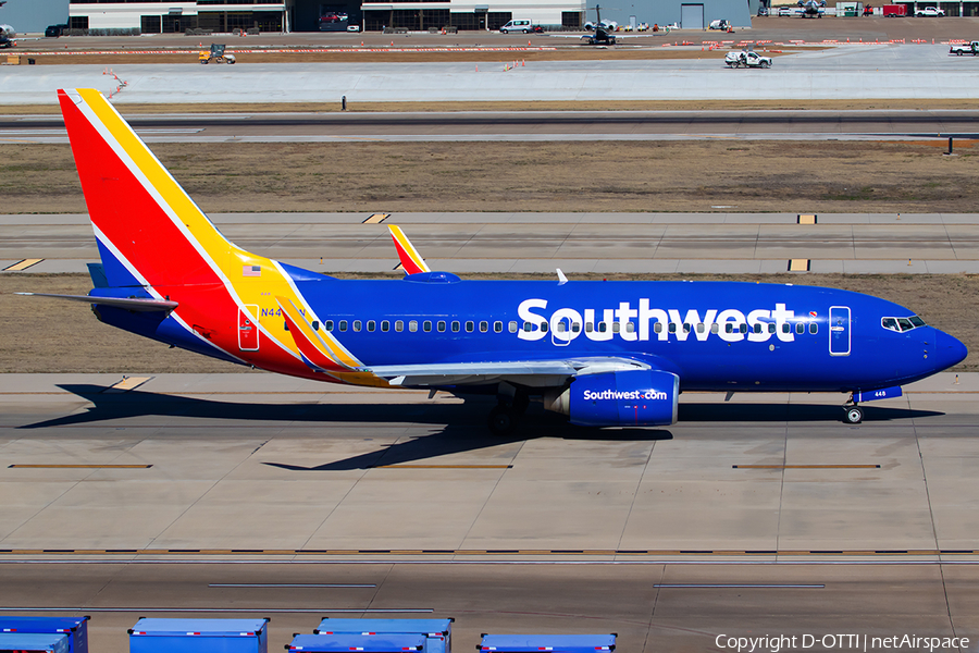 Southwest Airlines Boeing 737-7H4 (N448WN) | Photo 679173