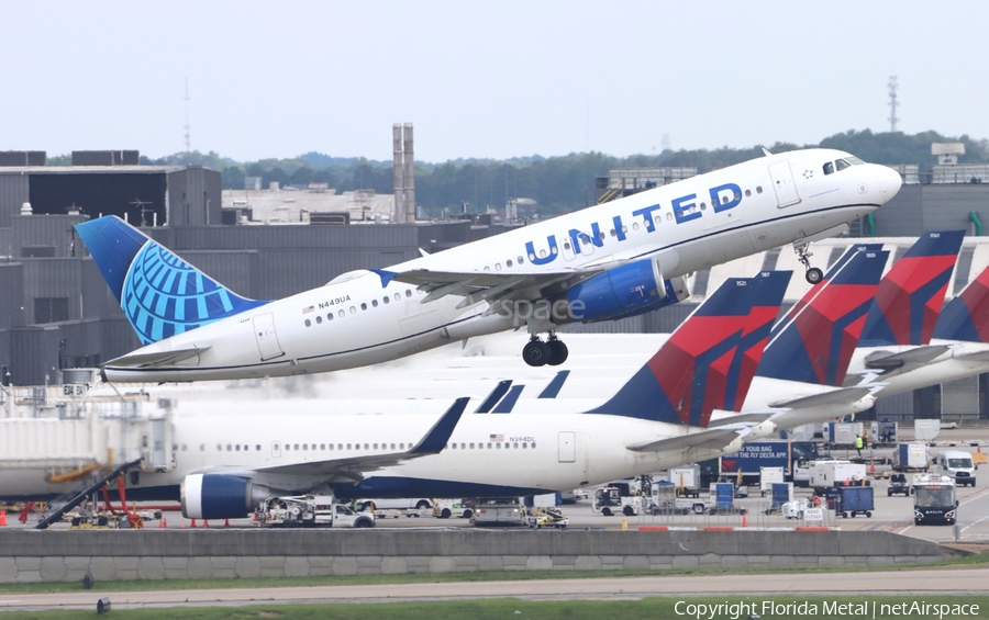 United Airlines Airbus A320-232 (N449UA) | Photo 666134