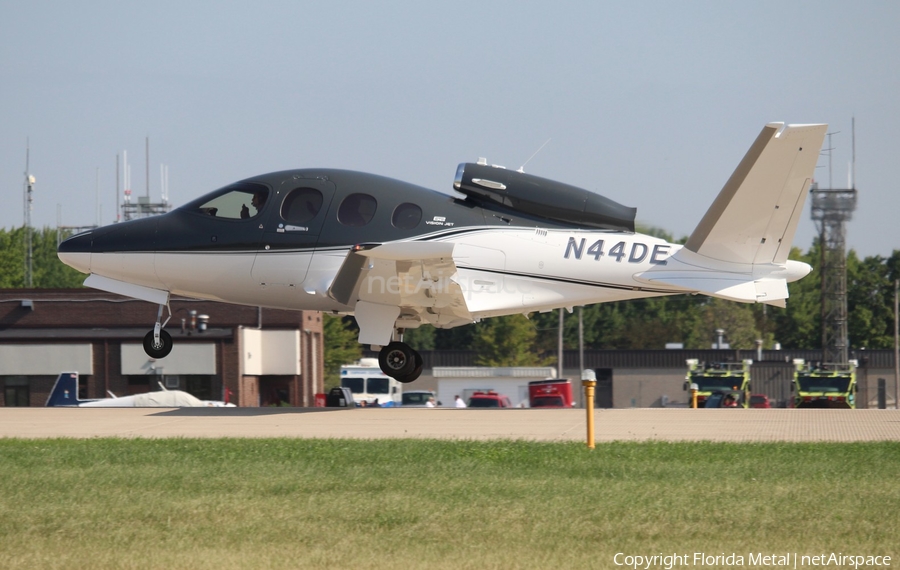 (Private) Cirrus SF50 Vision Jet G2 (N44DE) | Photo 350259