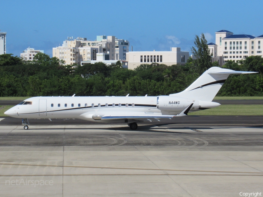 NXT Jet Bombardier BD-700-1A10 Global Express XRS (N44WG) | Photo 541645