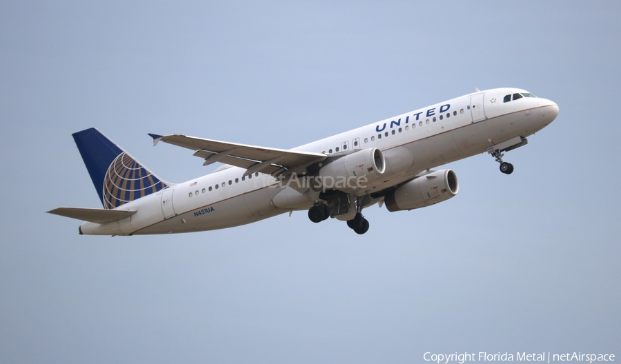 United Airlines Airbus A320-232 (N451UA) | Photo 586548