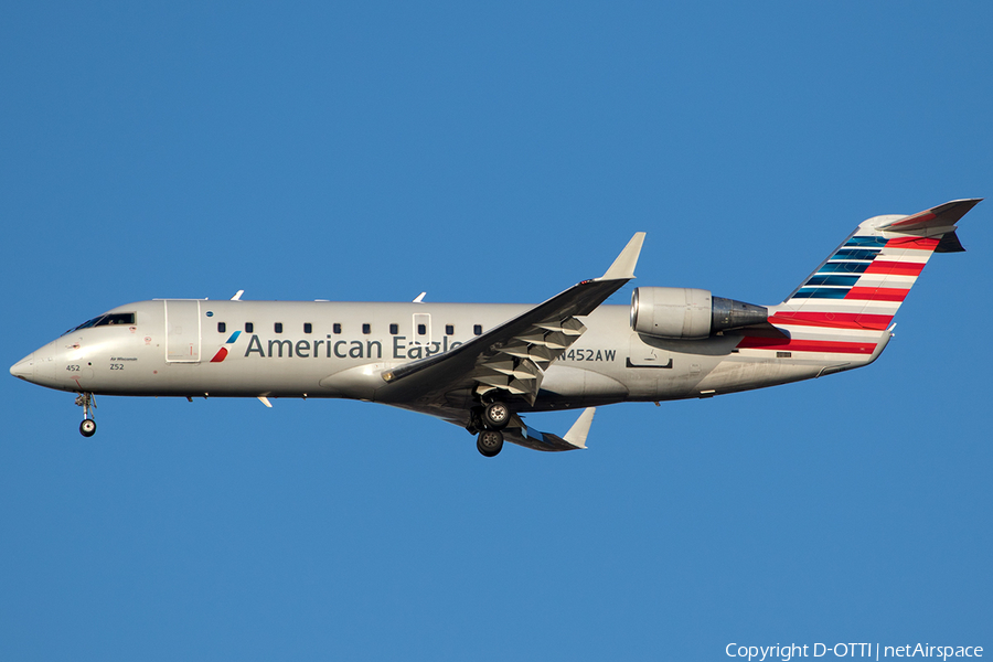 American Eagle (Air Wisconsin) Bombardier CRJ-200LR (N452AW) | Photo 220595
