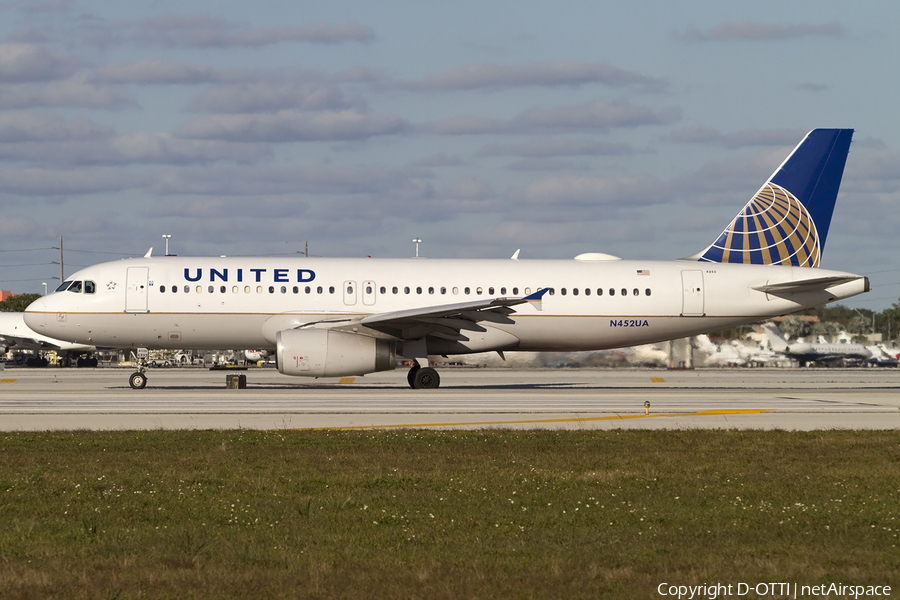 United Airlines Airbus A320-232 (N452UA) | Photo 430795