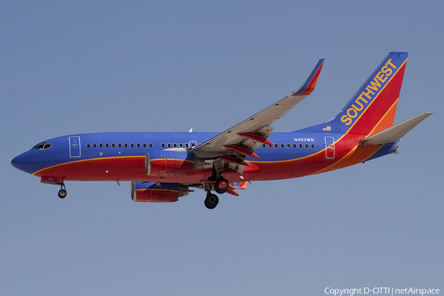 Southwest Airlines Boeing 737-7H4 (N453WN) | Photo 178320