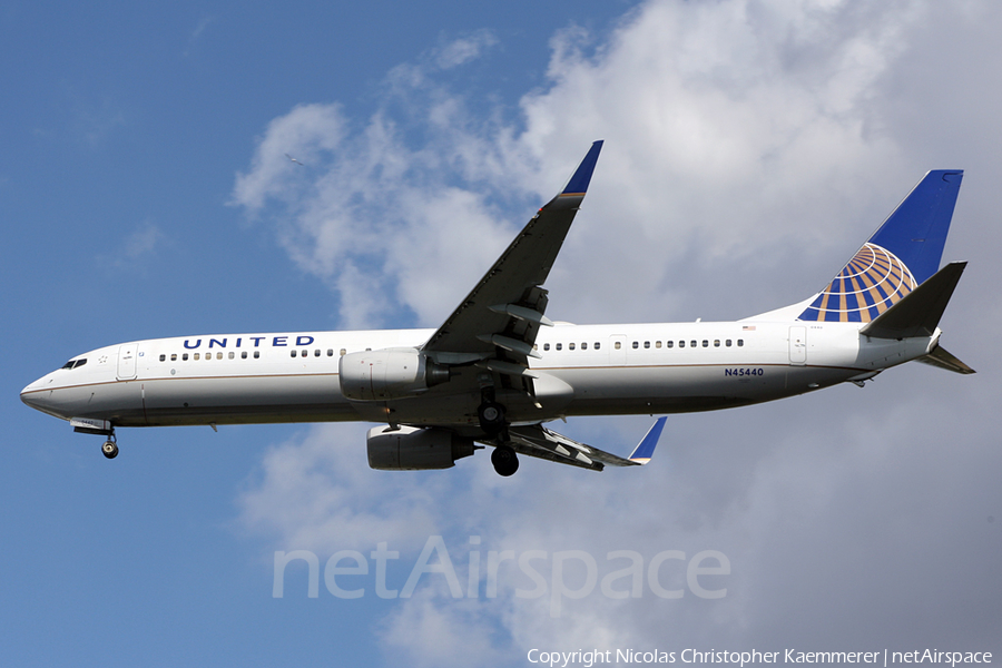 United Airlines Boeing 737-924(ER) (N45440) | Photo 127035
