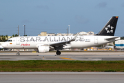 Avianca Airbus A320-214 (N454AV) at  Miami - International, United States