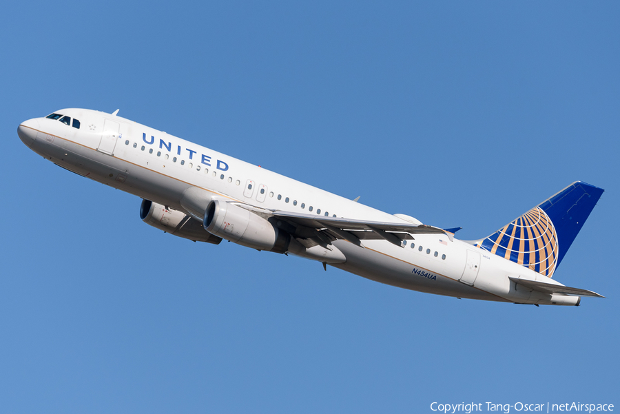 United Airlines Airbus A320-232 (N454UA) | Photo 465368
