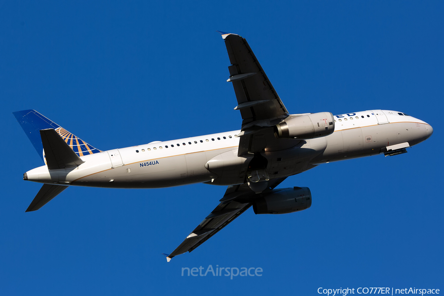 United Airlines Airbus A320-232 (N454UA) | Photo 244636