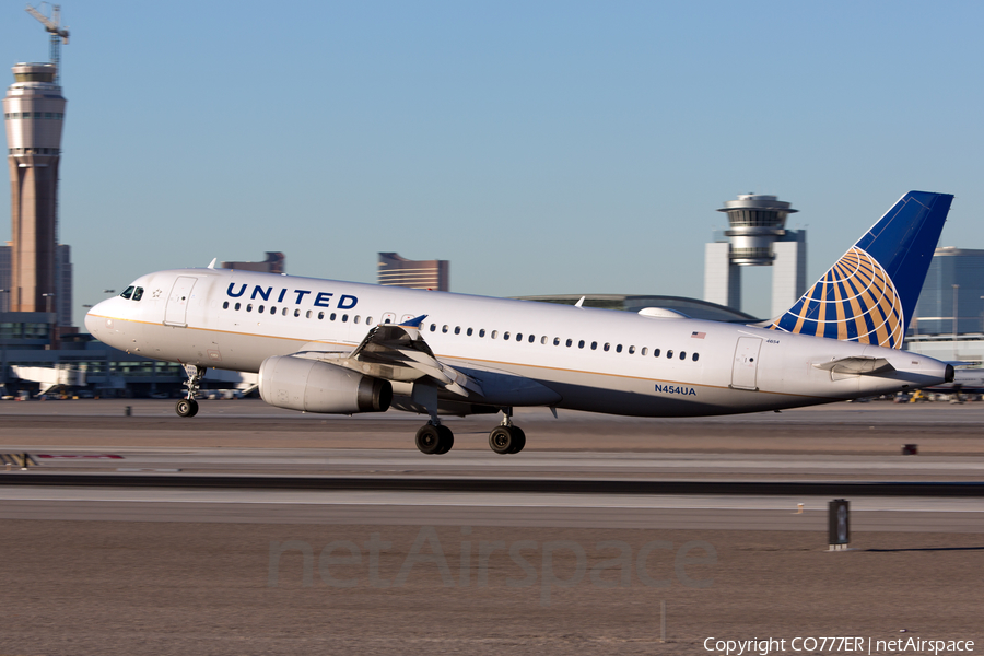 United Airlines Airbus A320-232 (N454UA) | Photo 35759