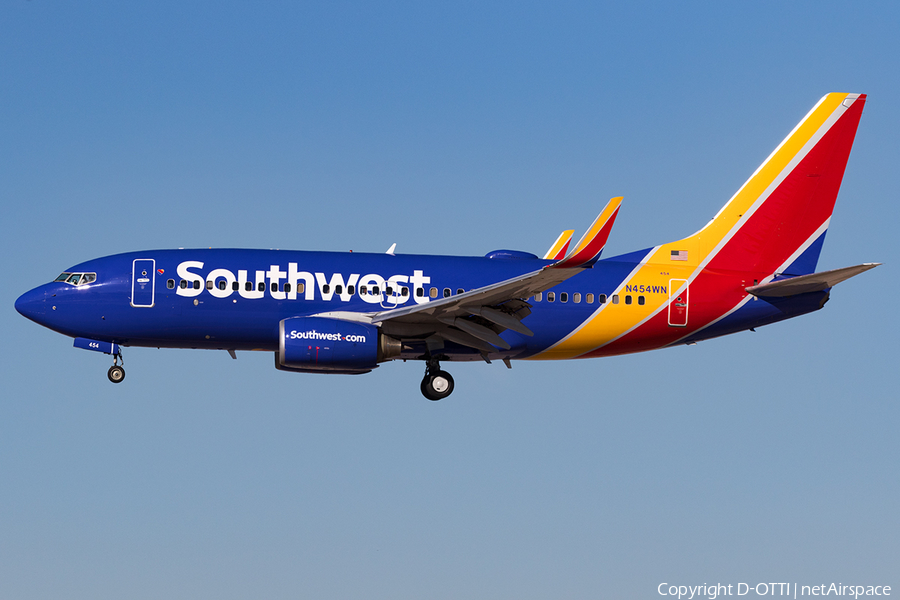 Southwest Airlines Boeing 737-7H4 (N454WN) | Photo 141676