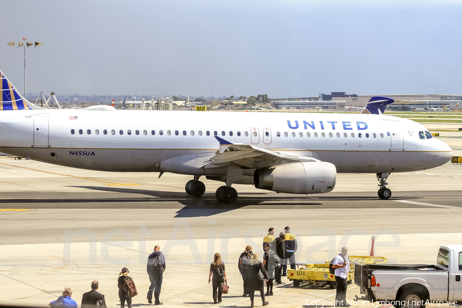 United Airlines Airbus A320-232 (N455UA) | Photo 427828