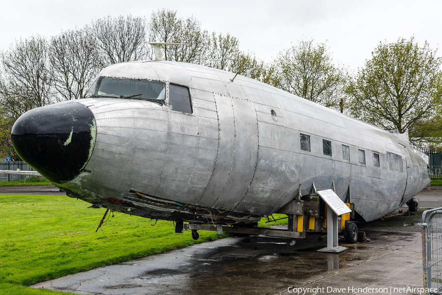 (Private) Douglas DC-3-201A (N4565L) | Photo 294379