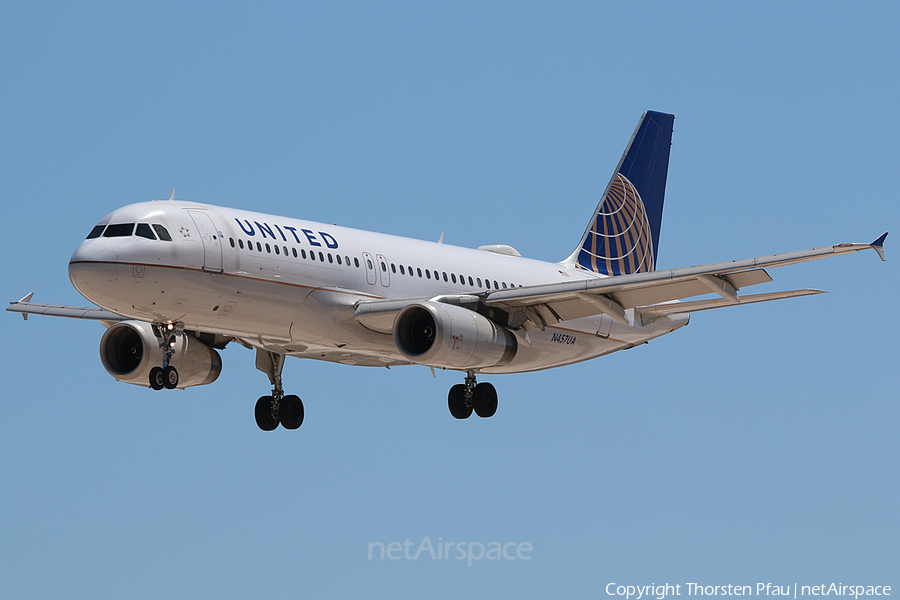 United Airlines Airbus A320-232 (N457UA) | Photo 61345