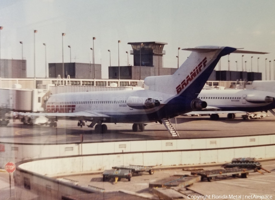 Braniff International Airways Boeing 727-227(Adv) (N458BN) | Photo 586698