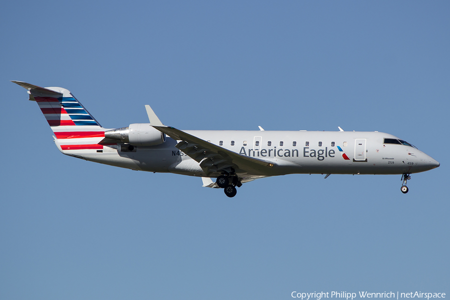 United Express (Air Wisconsin) Bombardier CRJ-200LR (N459AW) | Photo 127949