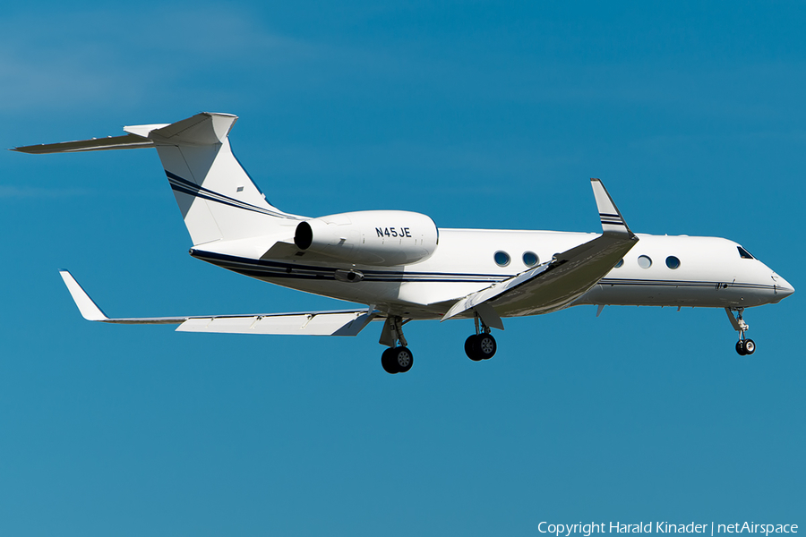 (Private) Gulfstream G-V-SP (G550) (N45JE) | Photo 297325