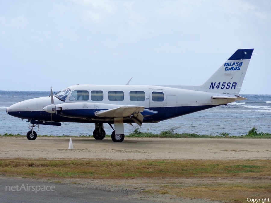 Island Birds Piper PA-31-350 Navajo Chieftain (N45SR) | Photo 51105