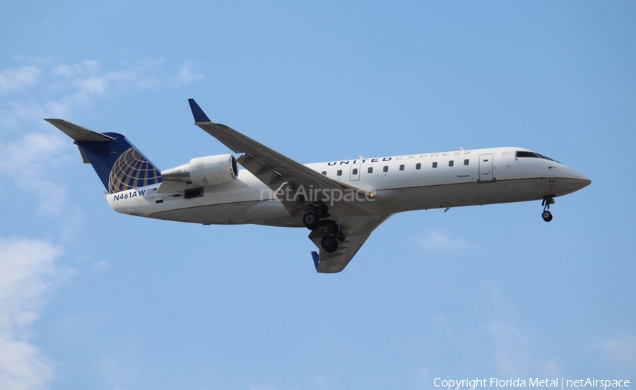 United Express (Air Wisconsin) Bombardier CRJ-200LR (N461AW) | Photo 304284