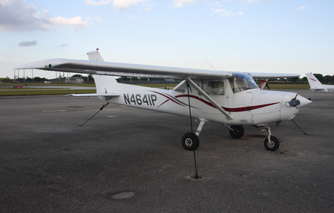 (Private) Cessna 152 (N4641P) at  North Perry, United States