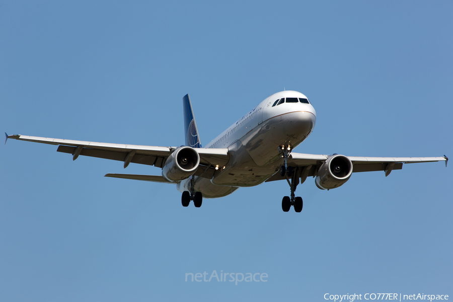 United Airlines Airbus A320-232 (N464UA) | Photo 47464