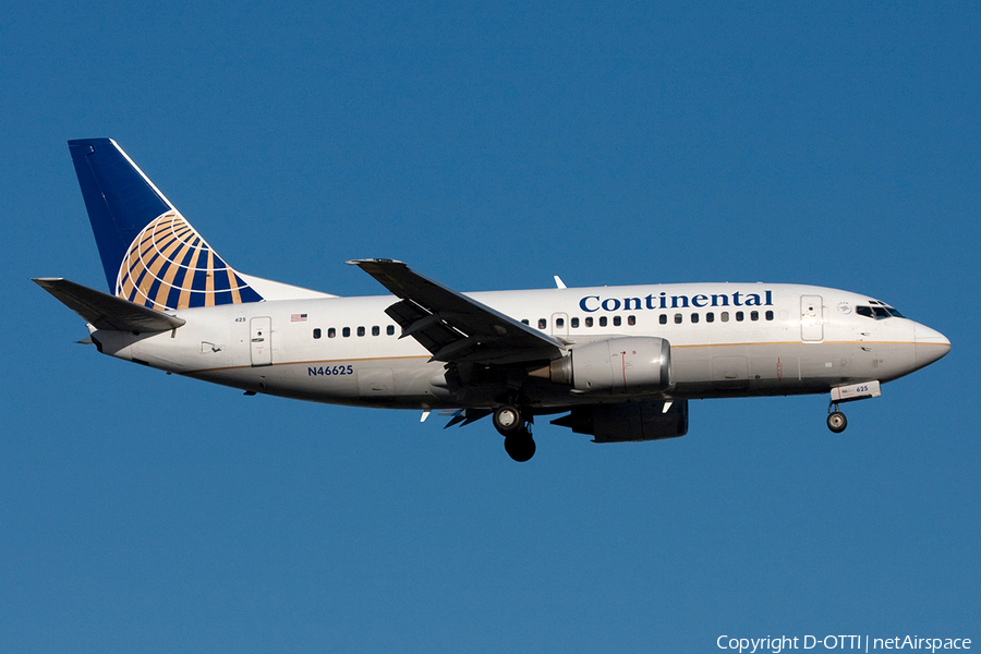 Continental Airlines Boeing 737-524 (N46625) | Photo 261693
