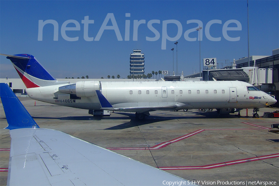 United Express (SkyWest Airlines) Bombardier CRJ-200LR (N466SW) | Photo 10841