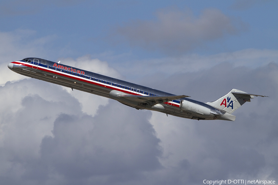 American Airlines McDonnell Douglas MD-82 (N467AA) | Photo 333685
